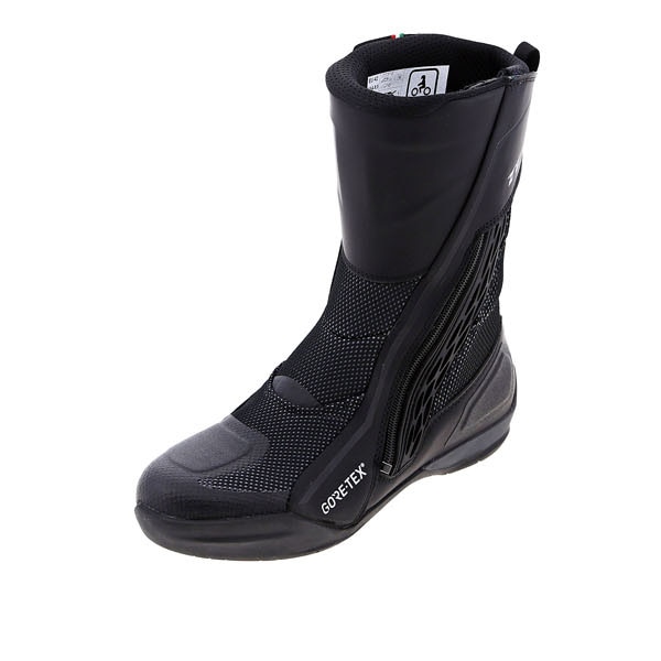 TCX_Airtech_3_Gore-Tex_Boots-Black_front_left_quarter_560664.jpg