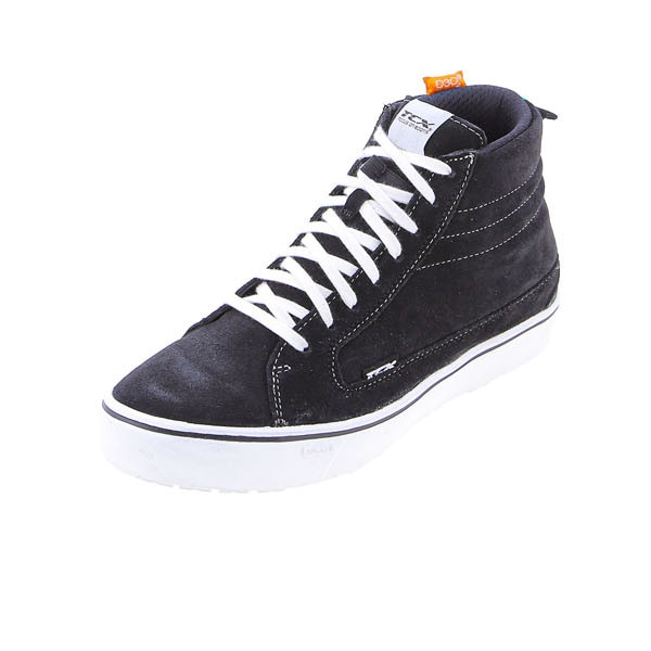 TCX_Street_3_WP_Boots-Black-White_front_left_quarter_560895.jpg