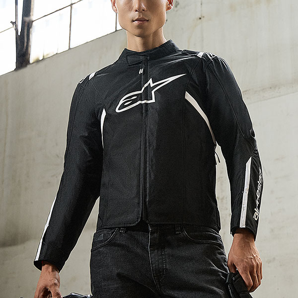 alpinestars_jacket_textile_t-sps-v2-waterproof_black-white_lifestyle1.jpg