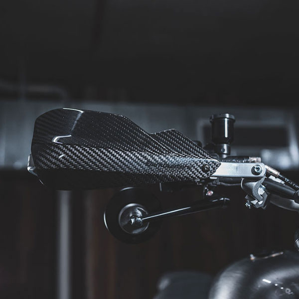 barkbusters_handguards_carbon_lifestyle1.jpg