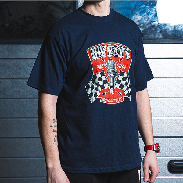 big-pavs-parts-shop-t-shirt_life-style_navy.jpg