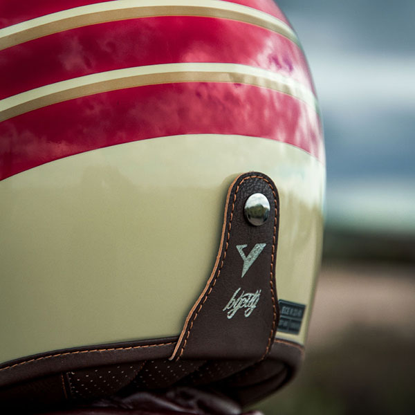 by-city_helmet_roadster-2_cream-red-wing_detail4.jpg