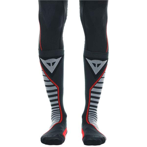 dainese_base-layers_thermo-long-socks_black-red_detail1.jpg