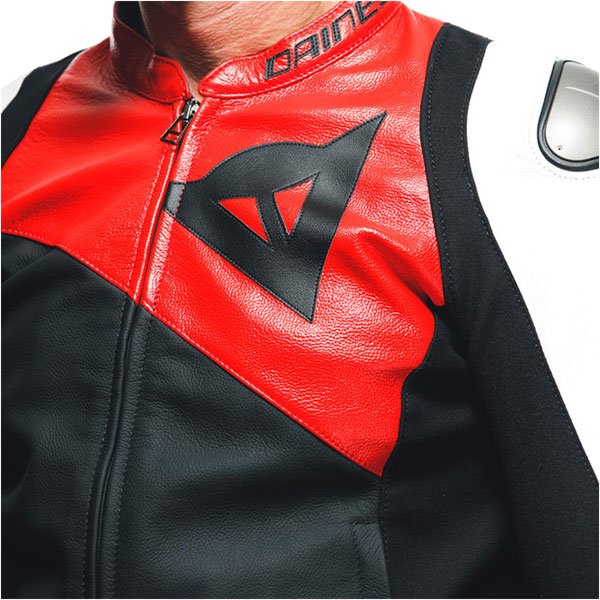 dainese_jacket-leather_sportiva_matt-black-lava-red-white_detail3.jpg