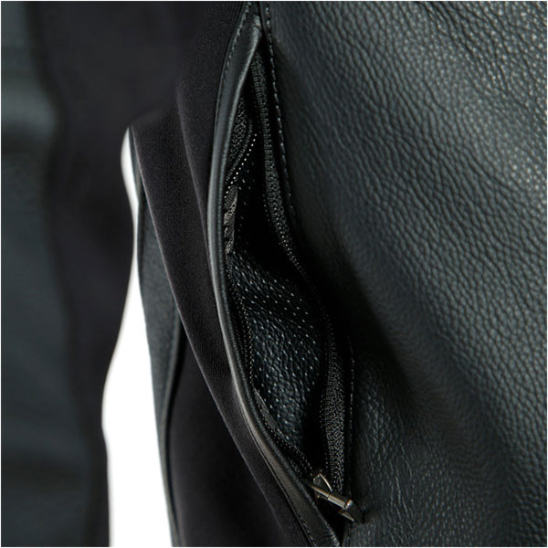 dainese_jacket-leather_vr46-pole-position_detail7.jpg