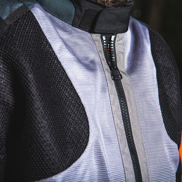 dainese_textile_jacket_air-tourer_frost-grey-flame-orange-black_lifestyle3.jpg