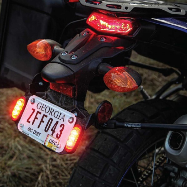 denali_t3_modular_switchback_signal_pods_license-plate_detail2.jpg