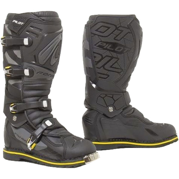 forma_boots_pilot-enduro_black-anthracite.jpg