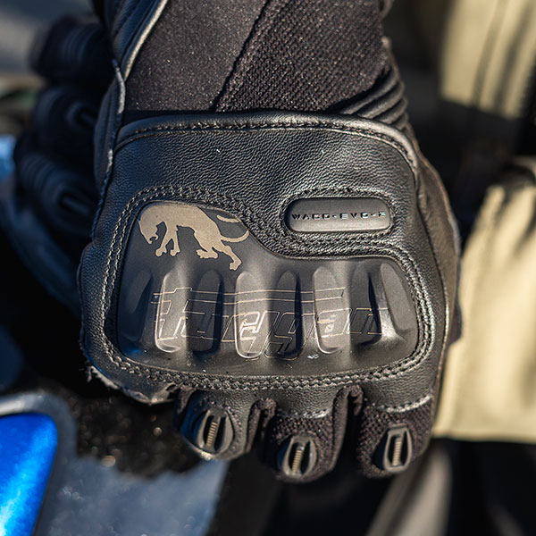 furygan_mixed-gloves_waco-evo-2_black_lifestyle5.jpg