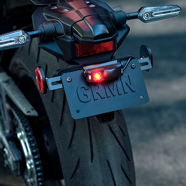 garmin_electronics_zumo-r1-bike-radar_detail1.jpg