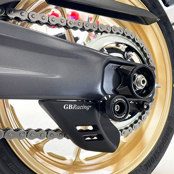 gb-racing_crash-protectors_lower-chain-guard_yamaha-yzf-r7_detail1.jpg