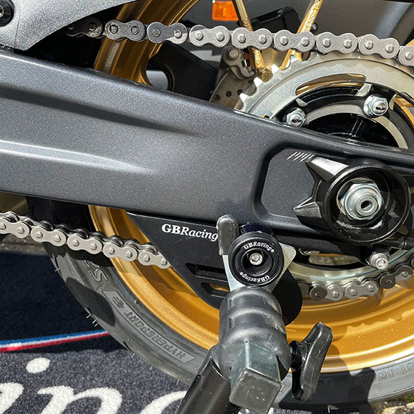 gb-racing_crash-protectors_lower-chain-guard_yamaha-yzf-r7_detail2.jpg