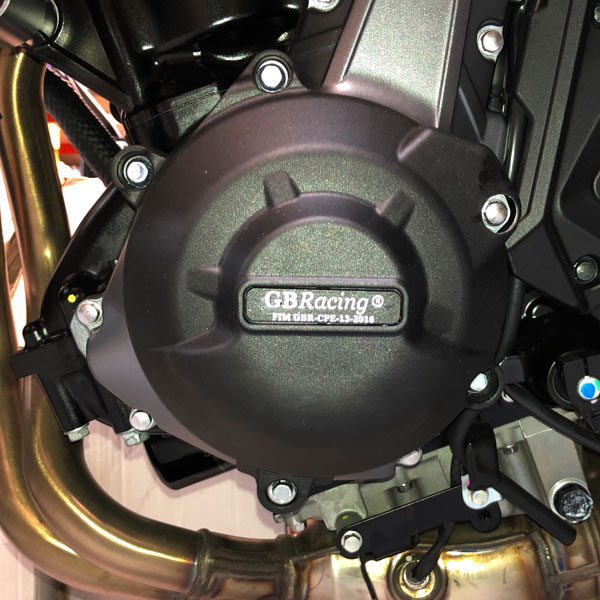 gbracing_alternator-cover_kawasaki_ec-z650-2017-1-gbr_detail1.jpg