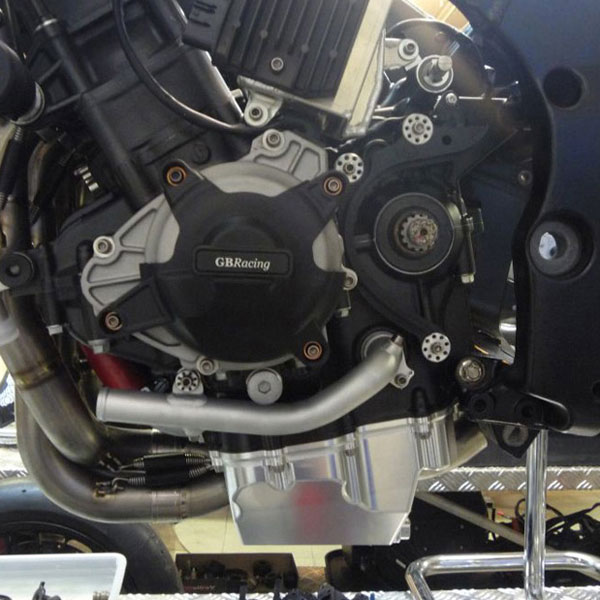 gbracing_alternator-cover_yamaha_ec-r1-2009-1-k-gbr_detail1.jpg