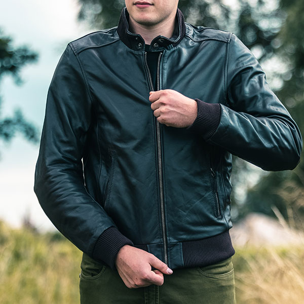 held_jacket_leather_barron_brown_lifestyle-2.jpg