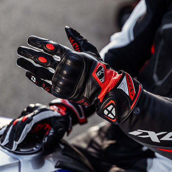 ixon_textile-gloves_thunder-air-textile-gloves_black-red-white_detail3.jpg