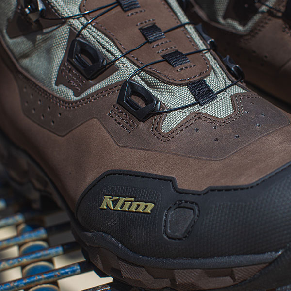 klim_leather-boots_outlander-gore-tex_chocolate-brown_lifestyle-4.jpg