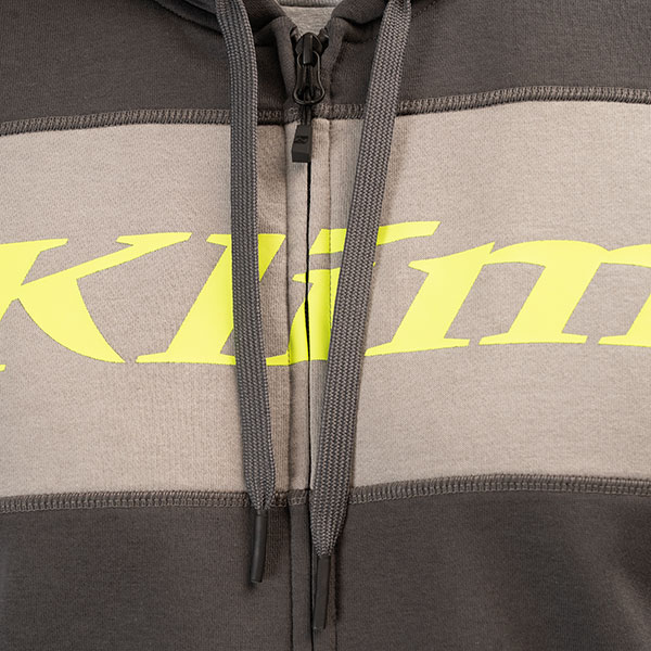 klim_trailside-casual-hoodie_imperial-asphalt-monument_lifestyle1.jpg