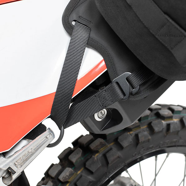 kriega_os-base_honda-crf300l_detail3.jpg