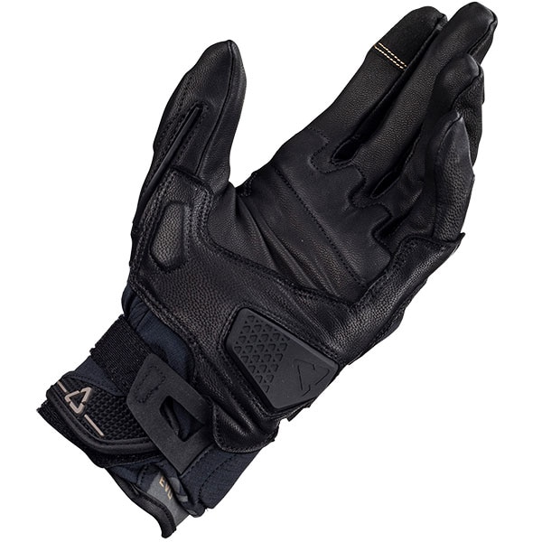 leatt_gloves_hydradri_stealth_detail1.jpg