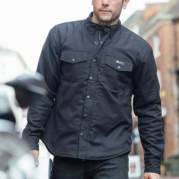 merlin_motorcycle-jacket_axe-kevlar-riding-shirt_black_lifestyle1.jpg