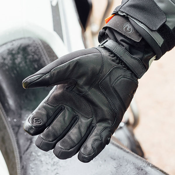 merlin_rexx-hydro-d3o-leather-gloves_black-grey_detail4.jpg