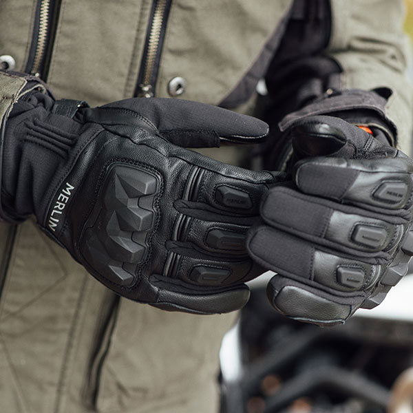 merlin_rexx-hydro-d3o-leather-gloves_black_detail2.jpg