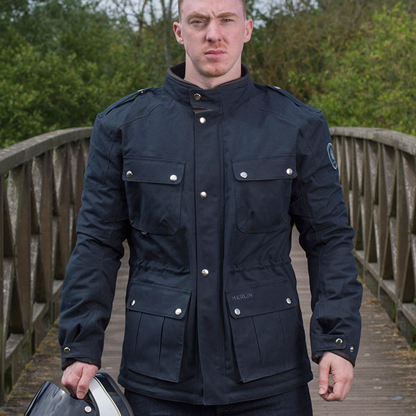 merlin_textile-jacket_motley_navy_lifestyle1.jpg