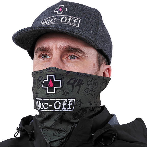 muc-off_base-layer_neck-gaiter_lightweight_green-punk_detail1.jpg