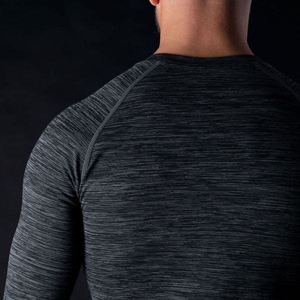 oxford_base-layer_advanced-base-layer-ms-top_charcoal_detail1.jpg