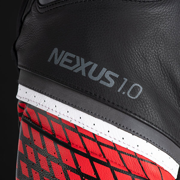 oxford_leather_suit_nexus_1_black_red_detail6.jpg