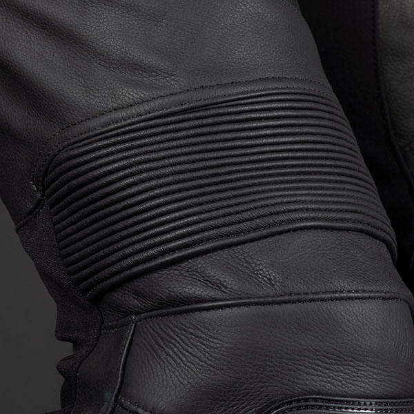 oxford_leather_suit_nexus_1_black_white_detail5.jpg