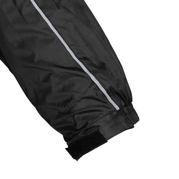 oxford_waterproofs_rainseal-oversuit_black_detail3.jpg