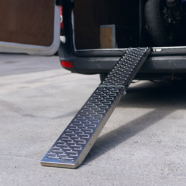 oxford_workshop-equipment_ramp_steel_lifestyle1.jpg