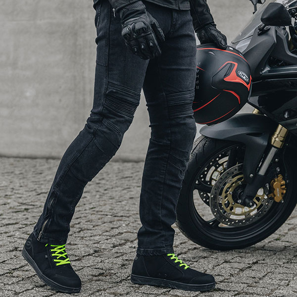 ozone_hornet-aramid-denim-jeans_washed-black_lifestyle1..jpg