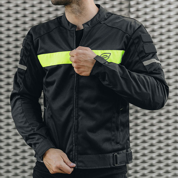 ozone_street-dart-textile-jacket_black-fluo-yellow_lifestyle1.jpg