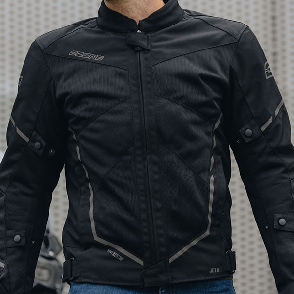 ozone_street-jet-ii-textile-jacket_black_lifestyle1.jpg