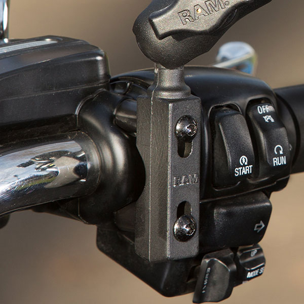 ram_mounts_brake_clutch_handlebar_mount_black_single_ball_lifestyle.jpg