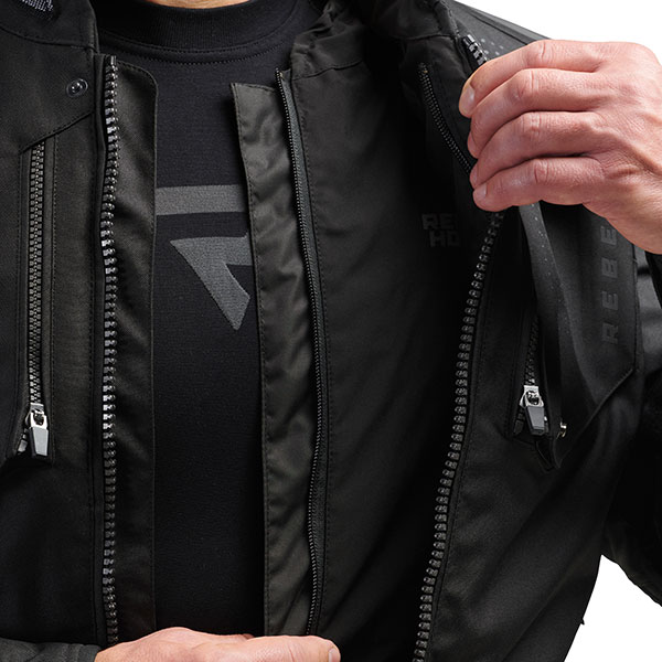 rebelhorn_motorycle-textile-jacket_hiker-iv-textile-jacket_black_detail4.jpg