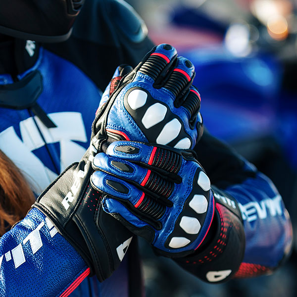 rev-it_leather-gloves_ladies-xena-4-leather-gloves_black-blue_lifestyle1.jpg