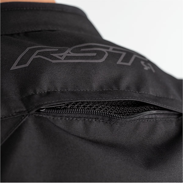 rst_jacket_textile_s-1_black_detail2.jpg