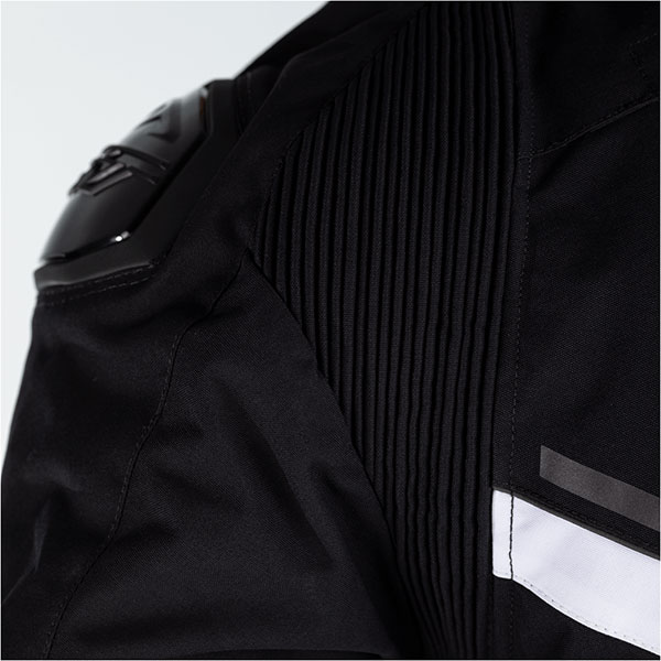 rst_jacket_textile_sabre-airbag_black-white_detail6.jpg