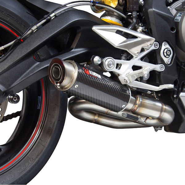 scorpion-exhaust_rp1gp_triumph-street-triple-675-17_carbon_on-bike-close.jpg