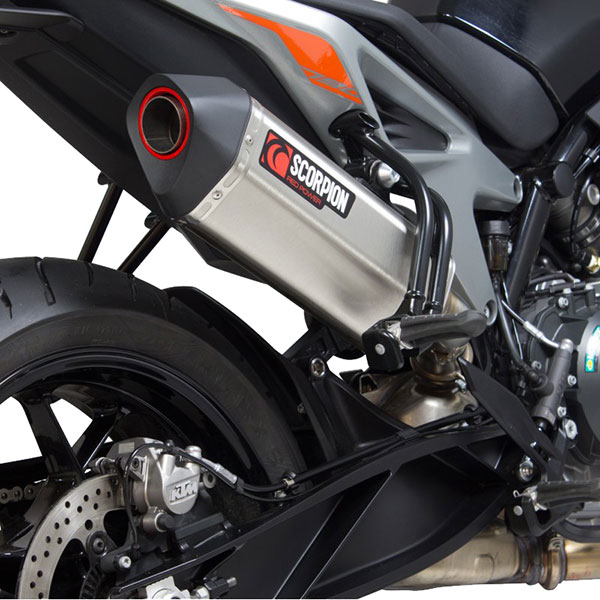 scorpion-exhaust_serket-parallel_ktm_duke-790_steel_on-bike.jpg