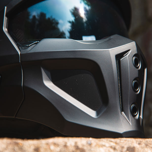 scorpion_helmet_exo-covert-x_matt-black_lifestyle4.jpg