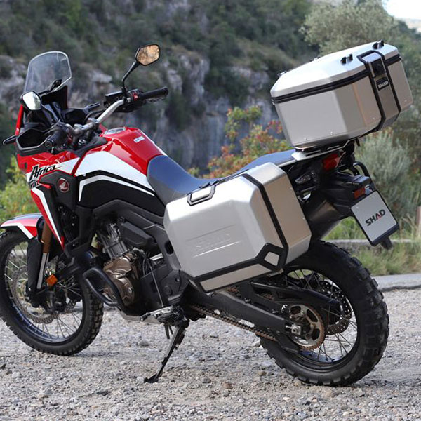 shad_hard-luggage_tr36-terra-pannier-left_d0tr36100l_detail6.jpg