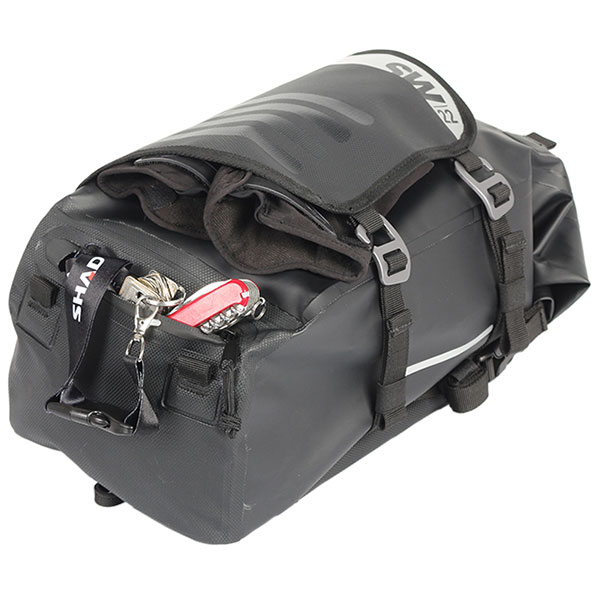 shad_soft-luggage_tank-bag_sw22_x0sw22_detail2.jpg