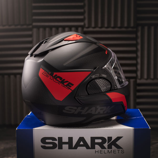 shark_helmet_evo-gt-encke_matt-black-red-anth_lifestyle3.jpg