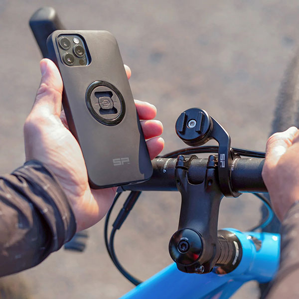 sp-connect_phone-mounts-&-cases_handlebar-mount-pro-mtb_lifestyle2.jpg