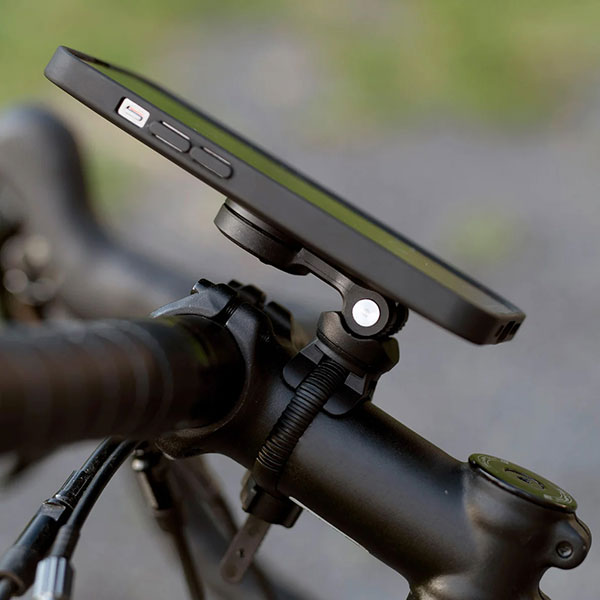 sp-connect_phone-mounts-&-cases_universal-cycle-mount_lifestyle2.jpg